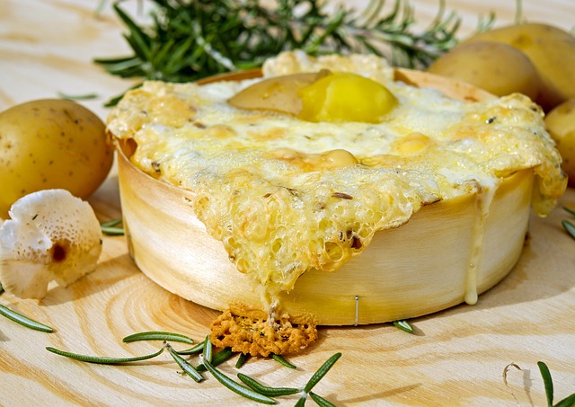 Hotový recept na zapečené zemiaky s tvrdým syrom 